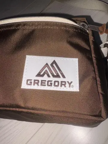 [그레고리] 숄더백 기프트 패디드 숄더 파우치 M