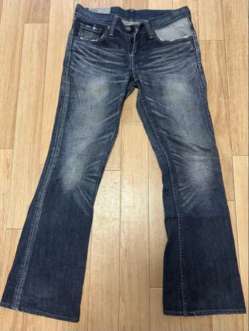 Levi's 다크 블루 부츠컷 데님
