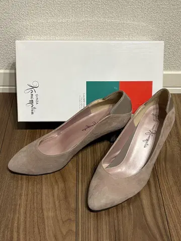 (새상품) 긴자 카네마츠 베이지 스웨이드 펌프스