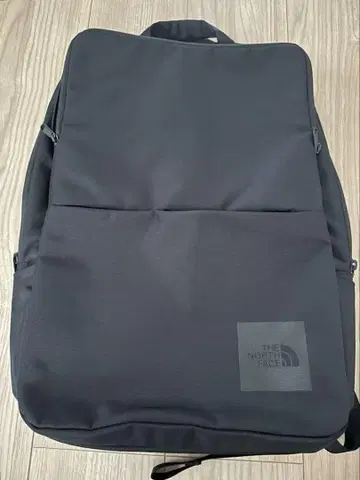 새상품급 THE NORTH FACE 셔틀 데이팩 NM81863