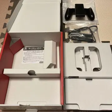 Nintendo Switch 유기EL 모델의 빈 박스 (본체 없음)