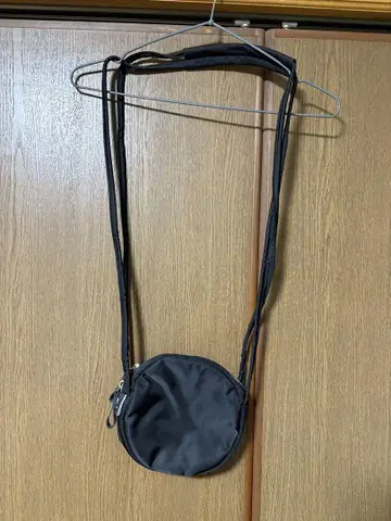 뉴발란스 블랙 원형 숄더백