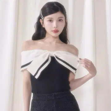 Darich 빅 리본 오프숄 니트 탑