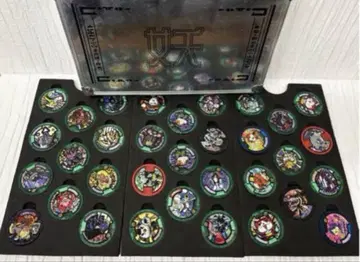 [최종 가격 인하] 요괴워치 메달 35개 & 수납 케이스