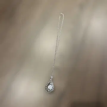 눈물 모양 크리스탈 펜던트 목걸이