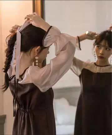 뒤 리본 도킹 원피스