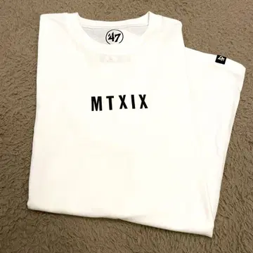 오봉 세일 선착순 MTXIX 화이트 T셔츠 모모크로