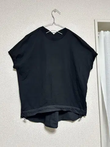 부주루드 검은색 편안한 핏의 상의