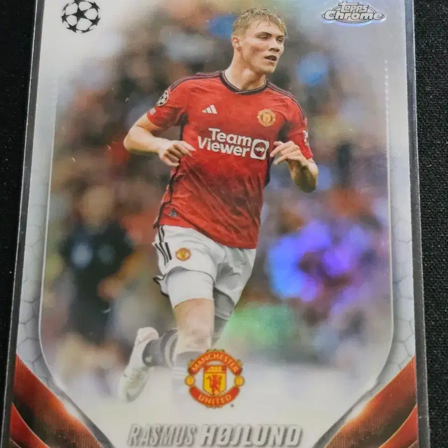 2023/24 Topps Chrome Manchester United Rasmus Højlund Refractor Soccer Card  #라스무스호일룬,#맨체스터유나이티드,#축구카드,#탑스크롬 on Bunjang Global Site.