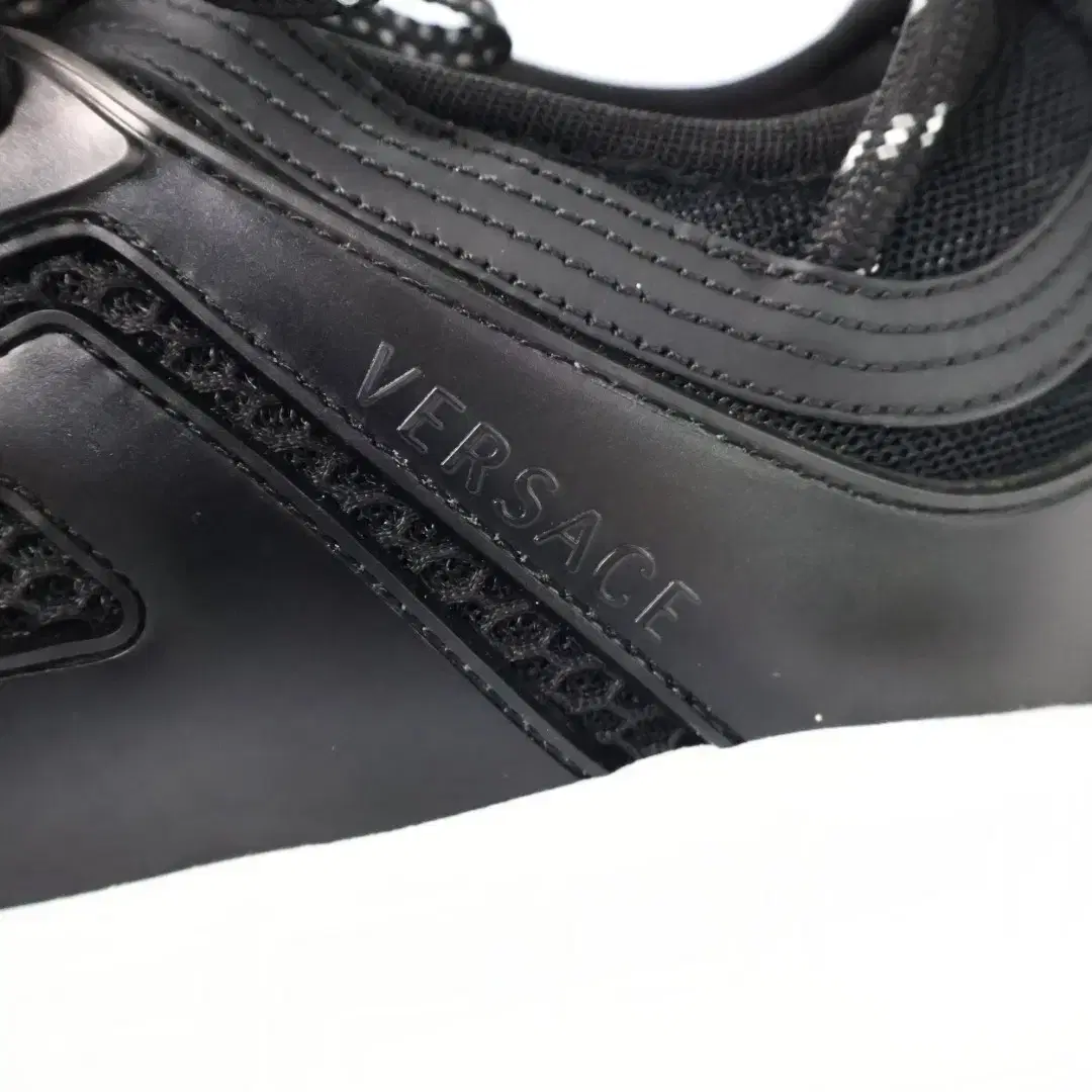 베르사체 메두사 체인 리액션 스니커즈 39/255