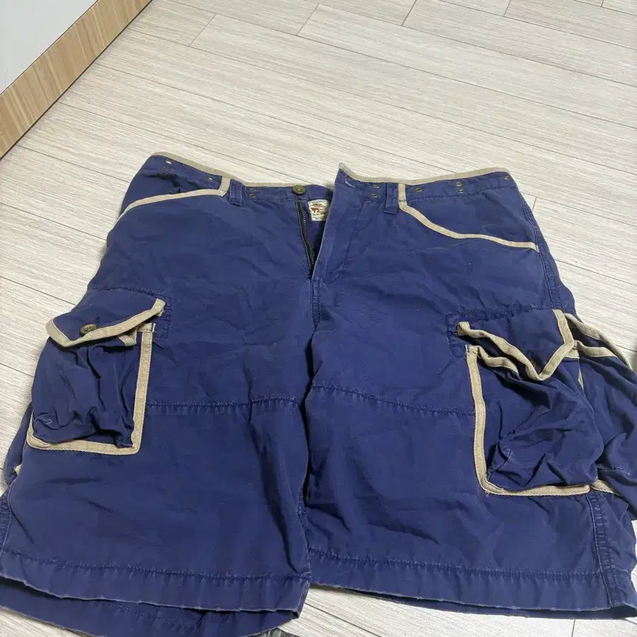 BOHEMIAN SEOUL | 보헤미안서울 Bohemian Seoul Bohemsuh Damage