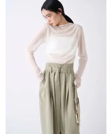 MIESROHE 비대칭 개더 TOPS