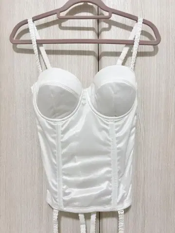 웨딩 브라이덜 인너 웨딩 비스체 D65 트라이엄프
