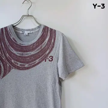 Y-3 와이스리 프린트 티셔츠 스카프