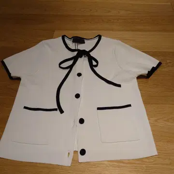 ZARA 화이트 리본 니트 반팔
