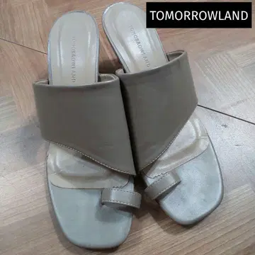 TOMORROWLAND 그레이 슬라이드 샌들