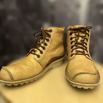 (초희귀) Clarks 베이지 가죽 하이컷 부츠