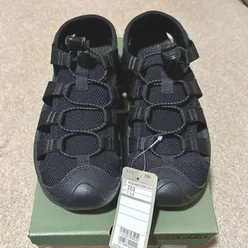 Keen 23.5 블랙 아웃도어 샌들