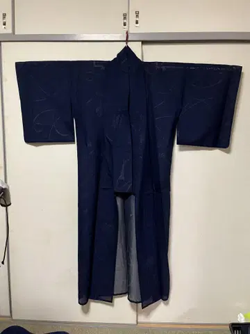 여름 기모노, 다크 네이비 사