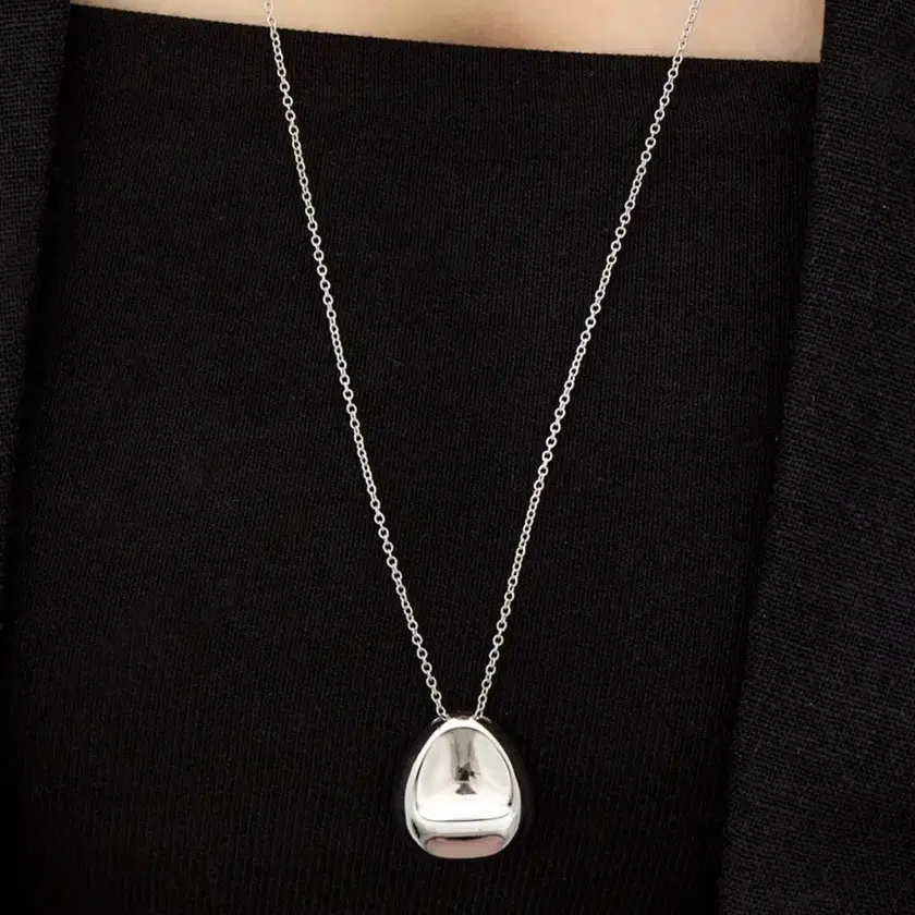 ◇HYERES LOR◇ [Bayer] Silver (C) Moving Square Necklace M B