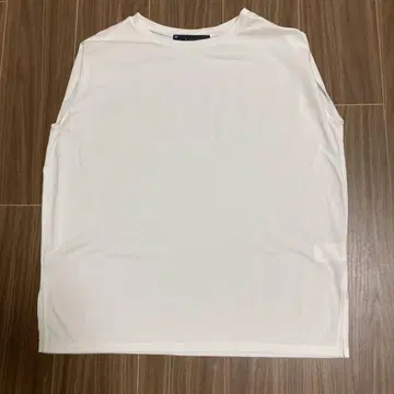 마르티니크 노스 티셔츠 화이트
