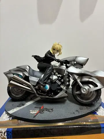 세이버 모터드 쿠이라체 Fate/Zero 1/8 스케일 피규어