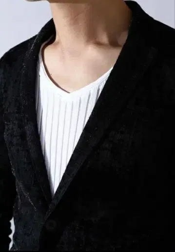 토네이도 마트 텔레콤 라플로키 재킷
