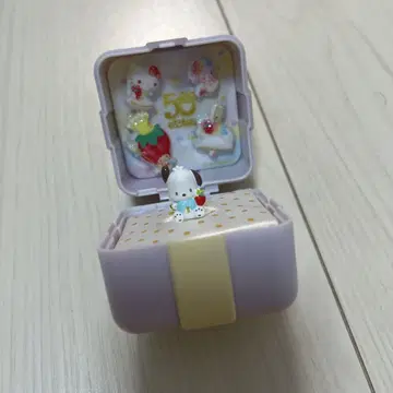딸기신문 50주년 기념 유메큥 링 BOX 포차코