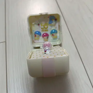 딸기신문 50주년 기념 유메큥 링 BOX 피아노