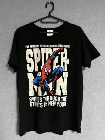 스파이더맨 티셔츠 M 사이즈