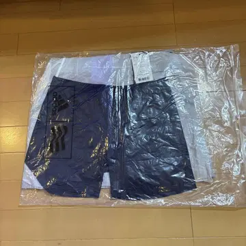 adidas 화이트 네이비 숏팬츠