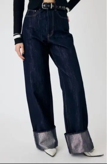 [새상품] moussy GLITTER DENIM 사이즈 2