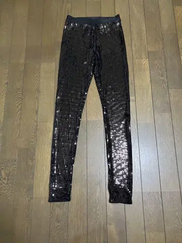 CALZEDONIA 전체 스팽글 레깅스 (블랙)