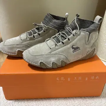 새상품급 돈피 스니커즈 23cm