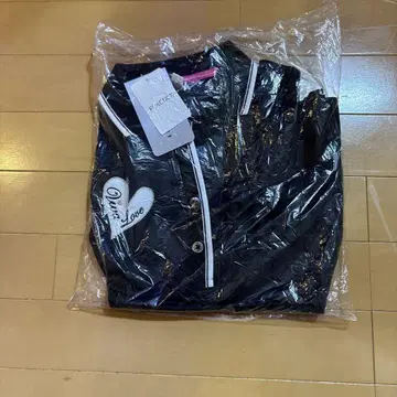 신상 블랙 피케 셔츠 하트 자수