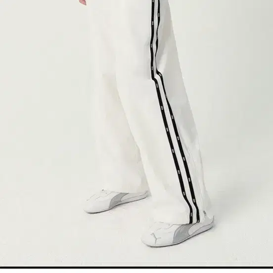 【ATTENTIONROW】SOFT ESSENTIAL SET UP STRING JOGGER MUSINSA | ATTENTIONROW Edition1. Soft Essential Setup String