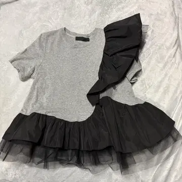 새상품급 미 시어 프릴 튤 비대칭 반팔 티셔츠