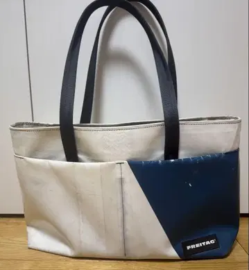 F560 STERLING FREITAG 화이트/네이비