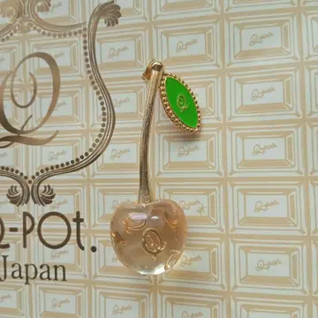 Q-pot. 체리 클리어 피어싱