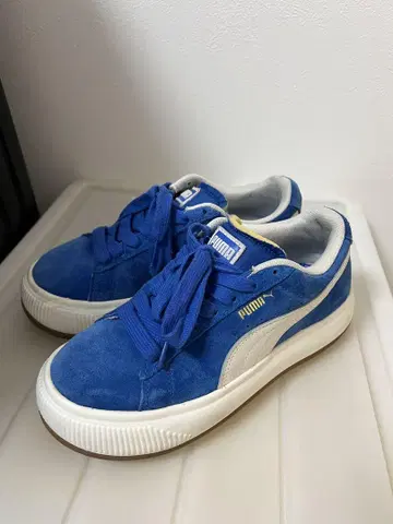 PUMA 스니커즈