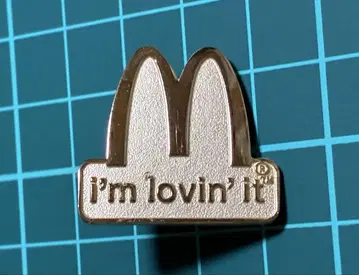맥도날드 "I'm lovin' it" 핀 배지