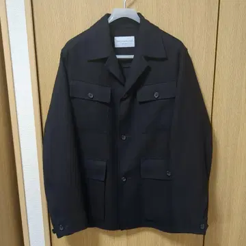 투모로우랜드 사파리 재킷