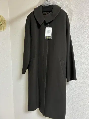 샬블르 두 샤름 새 제품 울 코트 다크 브라운