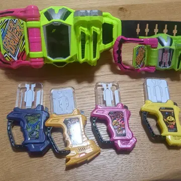 가면라이더 에그제이드 변신 벨트와 가샤트 아이템 세트