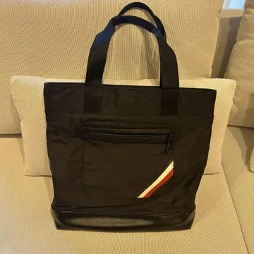 Tommy Hilfiger 블랙 토트백 스트라이프 장식