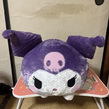Kuromi 초대형 BIG 봉제 인형 엎드린 모습