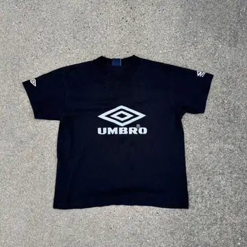 UMBRO 블랙 로고 티셔츠 반팔