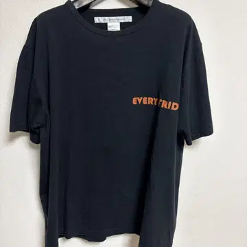 EVERY FRIDAY 블랙 T셔츠 사이즈 5