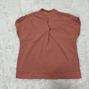 미셸 클라인 반소매 블라우스 어깨 버튼 톤다운 핑크 성숙한 여성스러운