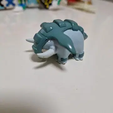 몬콜레 초기